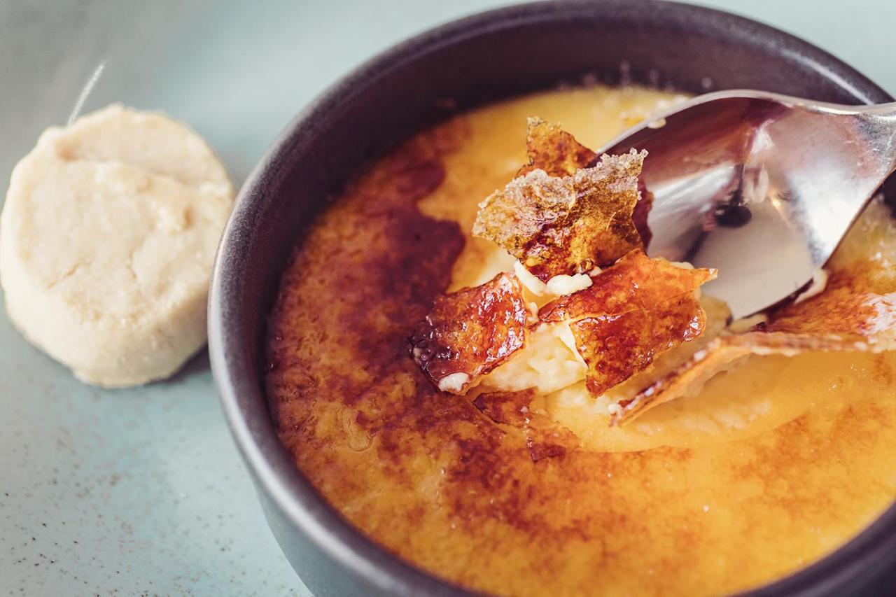 Longlands Inn & Cottages Карнфорт Екстер'єр фото Croutons in a soup