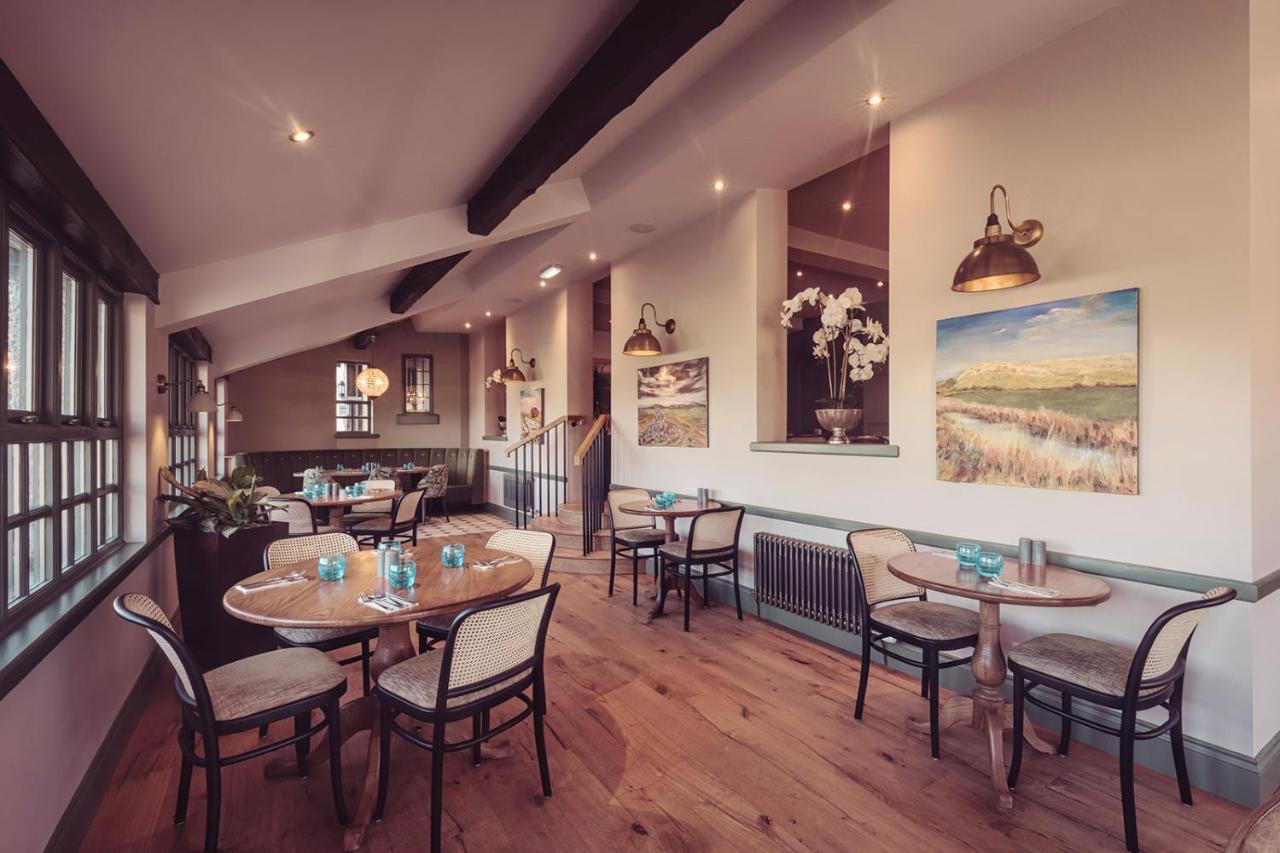 Longlands Inn & Cottages Карнфорт Екстер'єр фото The restaurant at The Old Ship Hotel