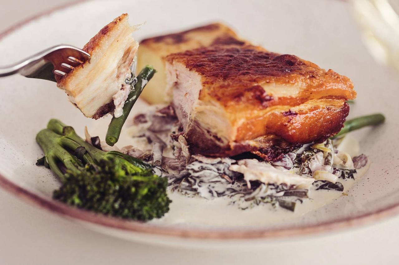 Longlands Inn & Cottages Карнфорт Екстер'єр фото A potato tart