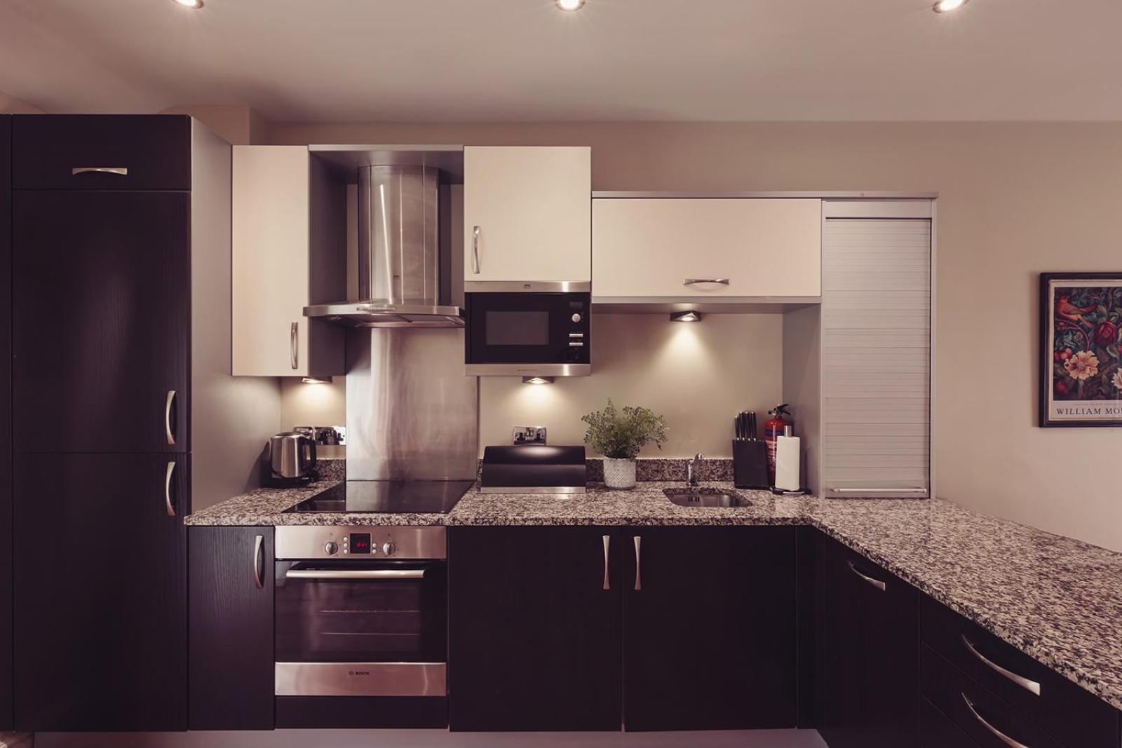 Longlands Inn & Cottages Карнфорт Екстер'єр фото A modern kitchen